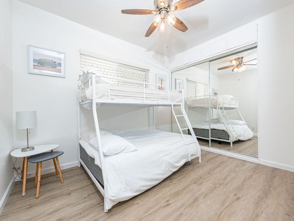 Newport Beach Home 998497