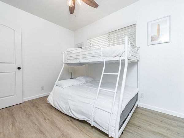 Newport Beach Home 998497