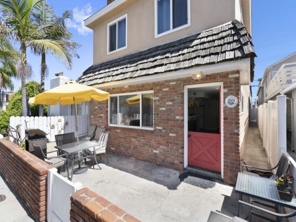 Newport Beach Home 998498
