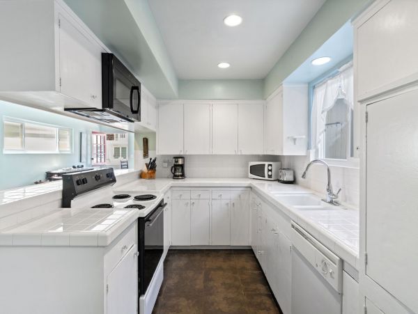 Newport Beach Home 998498