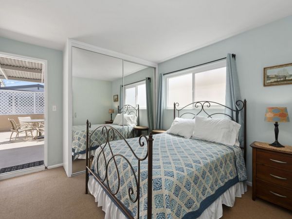 Newport Beach Home 998498