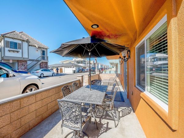Newport Beach Home 998499