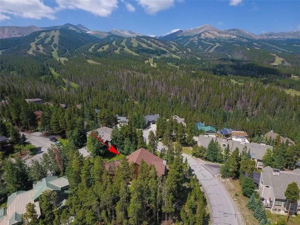 5 Bedrooms Vacation Home in Breckenridge Sleeps 14 Guests