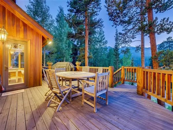 5 Bedrooms Vacation Home in Breckenridge Sleeps 14 Guests