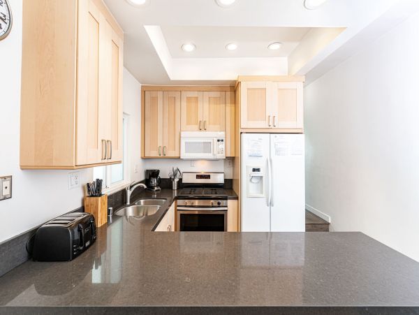 Newport Beach Condo 998501