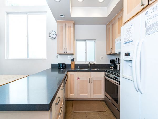 Newport Beach Condo 998501