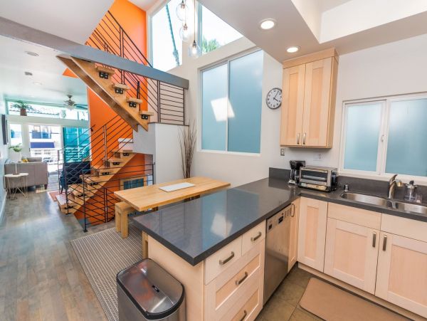 Newport Beach Condo 998501