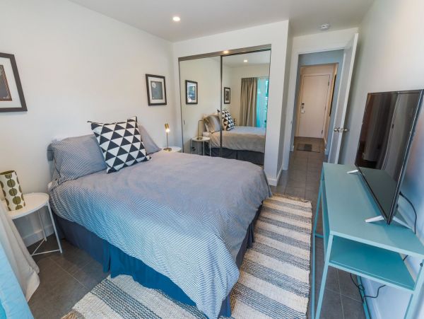 Newport Beach Condo 998501