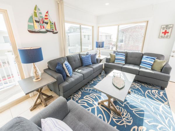 Newport Beach Home 998502