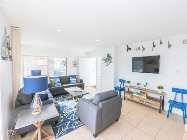 Newport Beach Home 998502