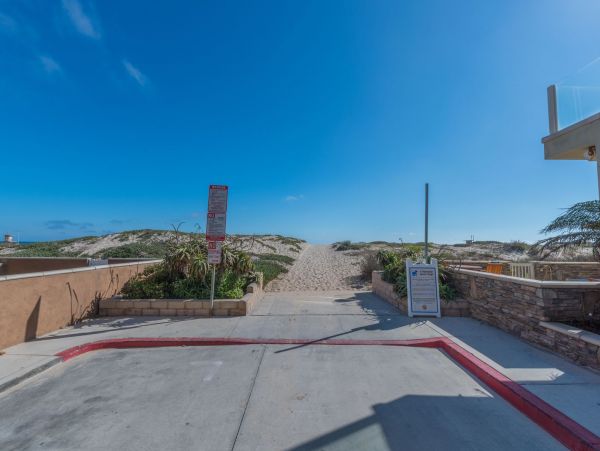Newport Beach Home 998503