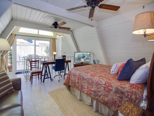 Newport Beach Condo 998504