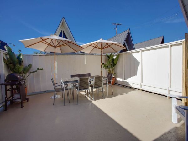 Newport Beach Condo 998504