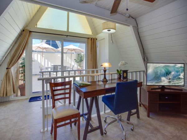 Newport Beach Condo 998504
