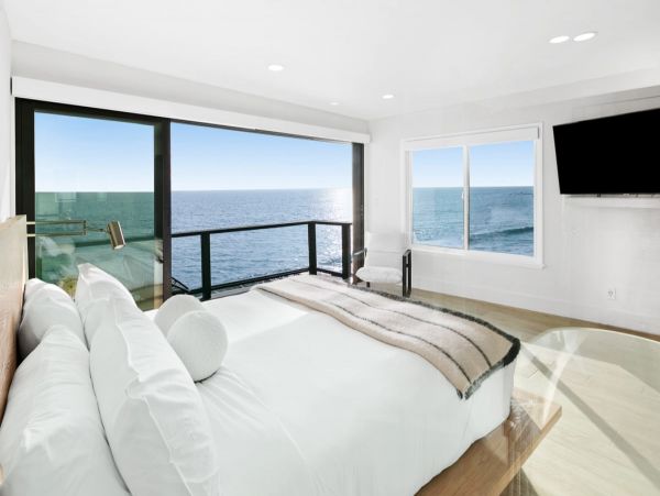 Ocean Views Malibu Vacation Home Three Bedroom