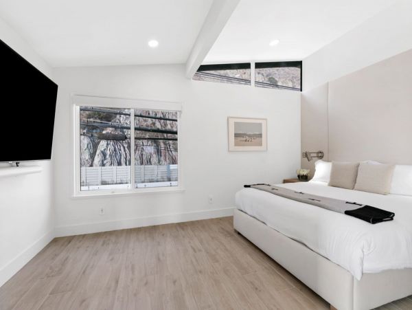 Ocean Views Malibu Vacation Home Three Bedroom
