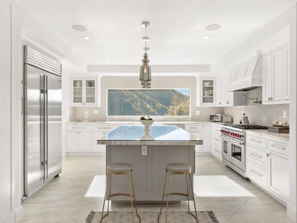 Luxury Malibu Home with Five Bedrooms