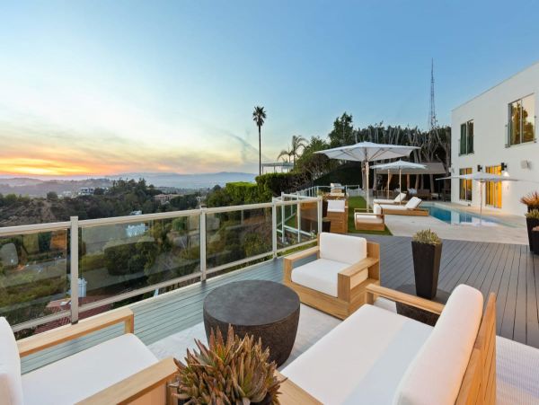 Beverly Hills Vacation Pool Home Five Bedroom