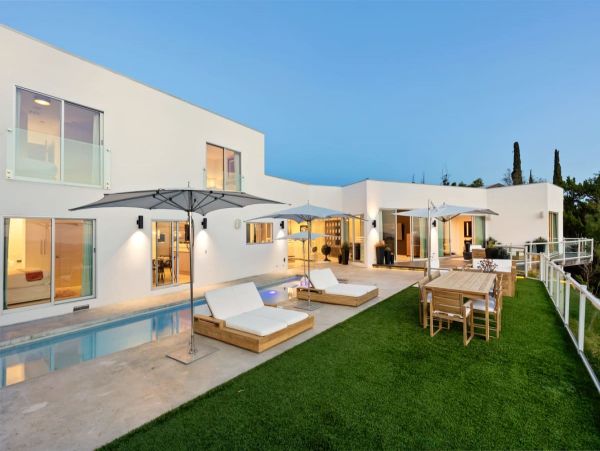 Beverly Hills Vacation Pool Home Five Bedroom
