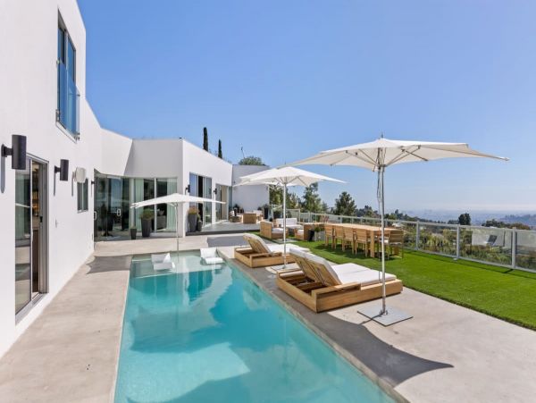 Beverly Hills Vacation Pool Home Five Bedroom