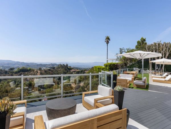 Beverly Hills Vacation Pool Home Five Bedroom
