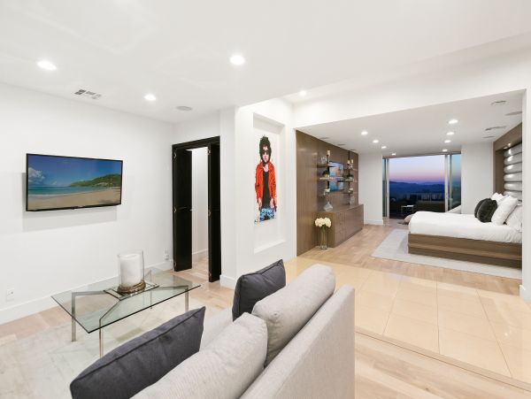 Beverly Hills Vacation Pool Home Five Bedroom
