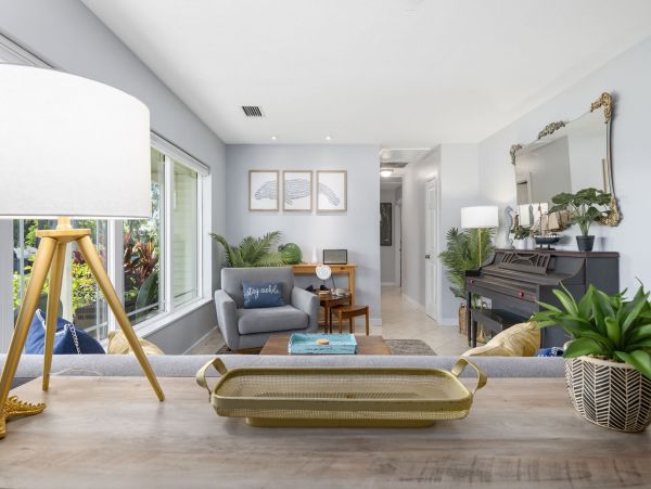 Four Bedroom Vacation Home in Bradenton Sleeps 8 Guests
