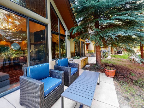 Steps to Lift Three Bedroom Rental Home in Arrowhead
