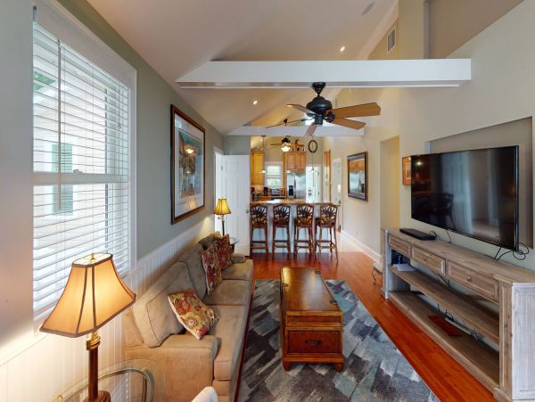 Luxury Vacation Home and Pool Cabana in Key West