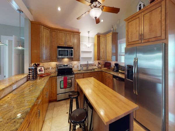 Luxury Vacation Home and Pool Cabana in Key West