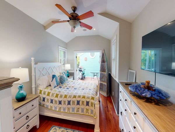 Luxury Vacation Home and Pool Cabana in Key West