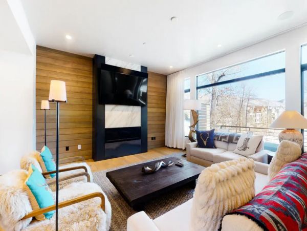 3 Bedroom Stunning Vacation Townhome in Avon