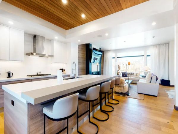 3 Bedroom Stunning Vacation Townhome in Avon