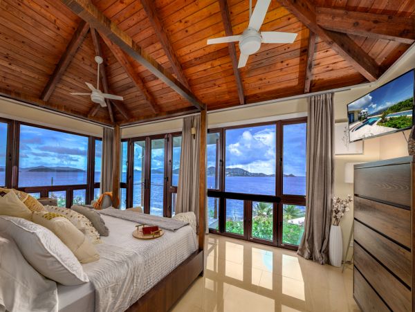Luxury St.Thomas Vacation Home with Private Pool & Views