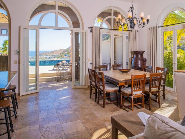 Luxury Vacation Villa in Cabo San Lucas 14 Guests