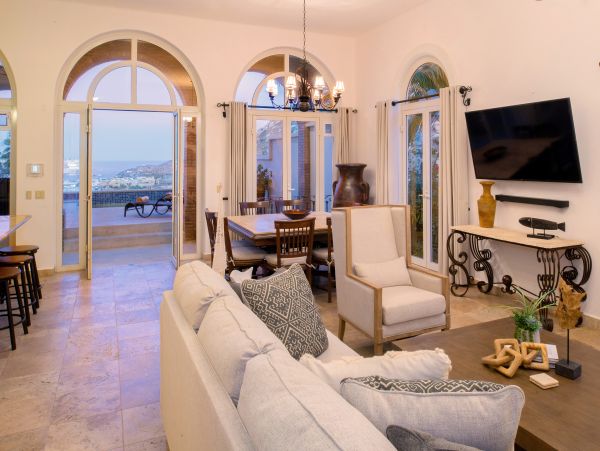 Luxury Vacation Villa in Cabo San Lucas 14 Guests