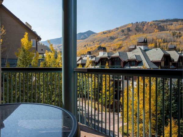 Short walk to Ski in Ski out access and Beaver Creek Village