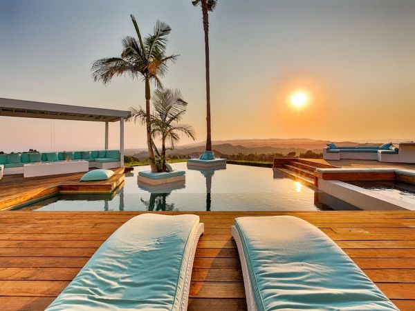 Beverly Hills Vacation Estate Four Bedroom