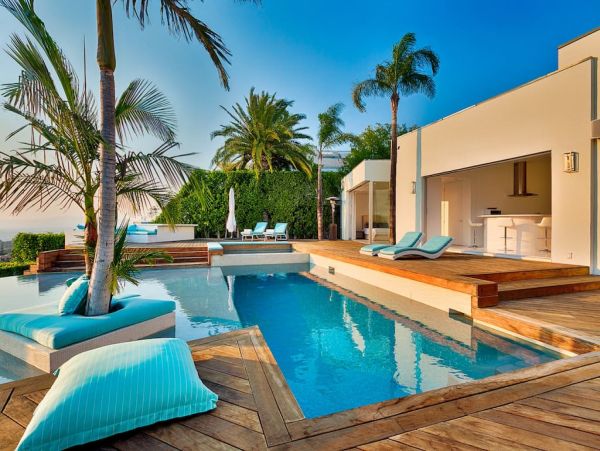 Beverly Hills Vacation Estate Four Bedroom