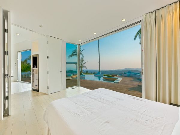 Beverly Hills Vacation Estate Four Bedroom