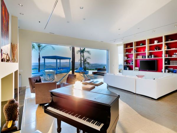 Beverly Hills Vacation Estate Four Bedroom