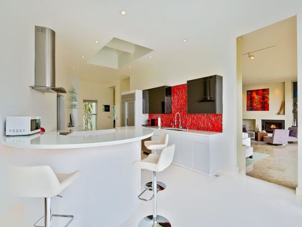 Beverly Hills Vacation Estate Four Bedroom