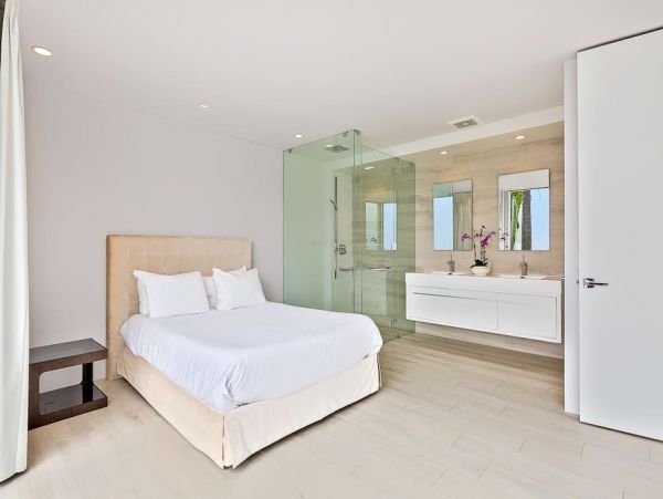 Beverly Hills Vacation Estate Four Bedroom