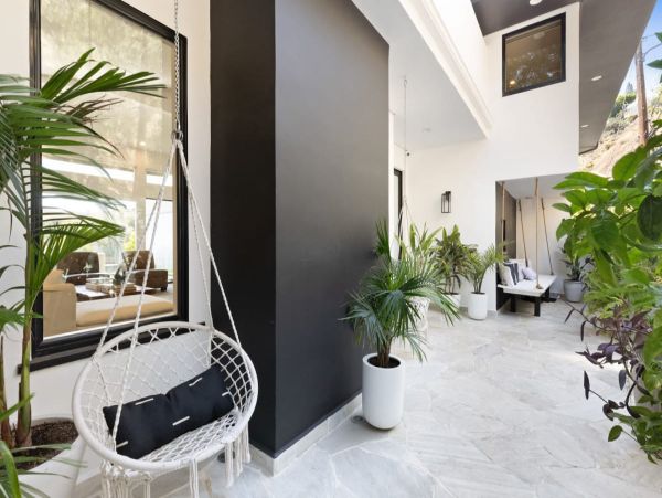 Luxury Beverly Hills Vacation Home Four Bedroom