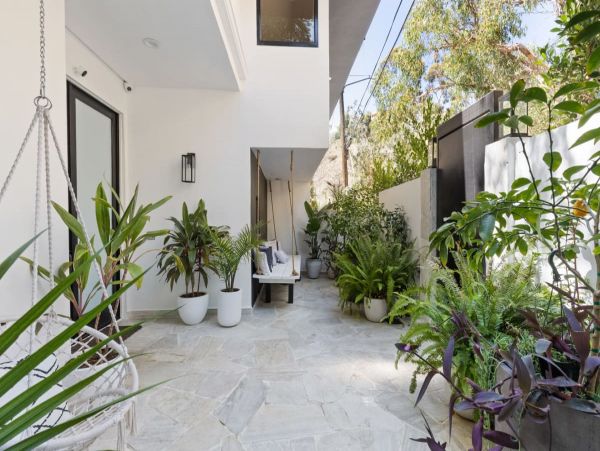 Luxury Beverly Hills Vacation Home Four Bedroom