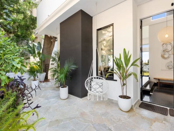 Luxury Beverly Hills Vacation Home Four Bedroom