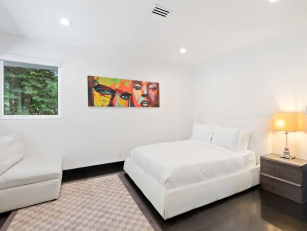 Luxury Beverly Hills Vacation Home Four Bedroom
