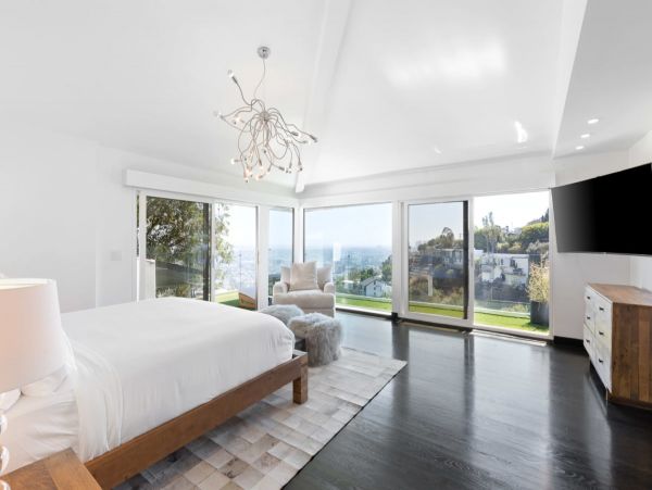 Luxury Beverly Hills Vacation Home Four Bedroom