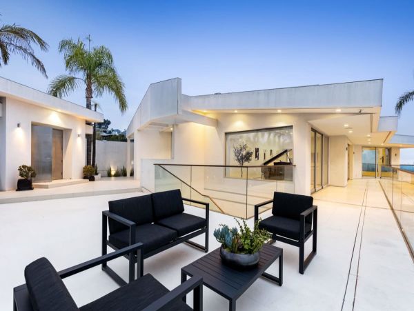 Los Angeles Vacation Pool Home Four Bedroom
