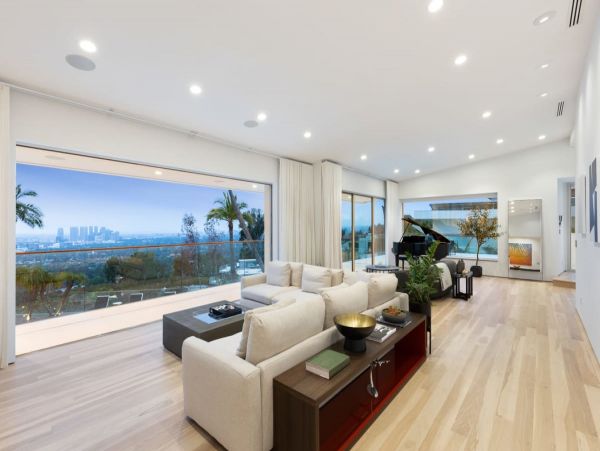 Los Angeles Vacation Pool Home Four Bedroom